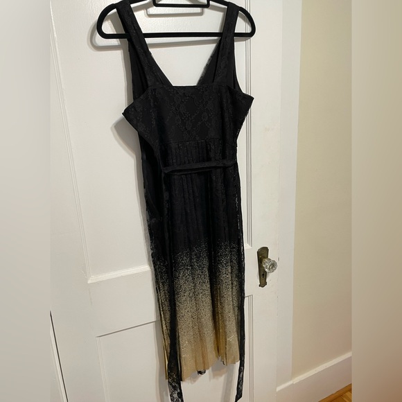 🌟 Worthington Black Lace & Gold Ombré Pleated Dress – Size 8 🌟 - Picture 7 of 9